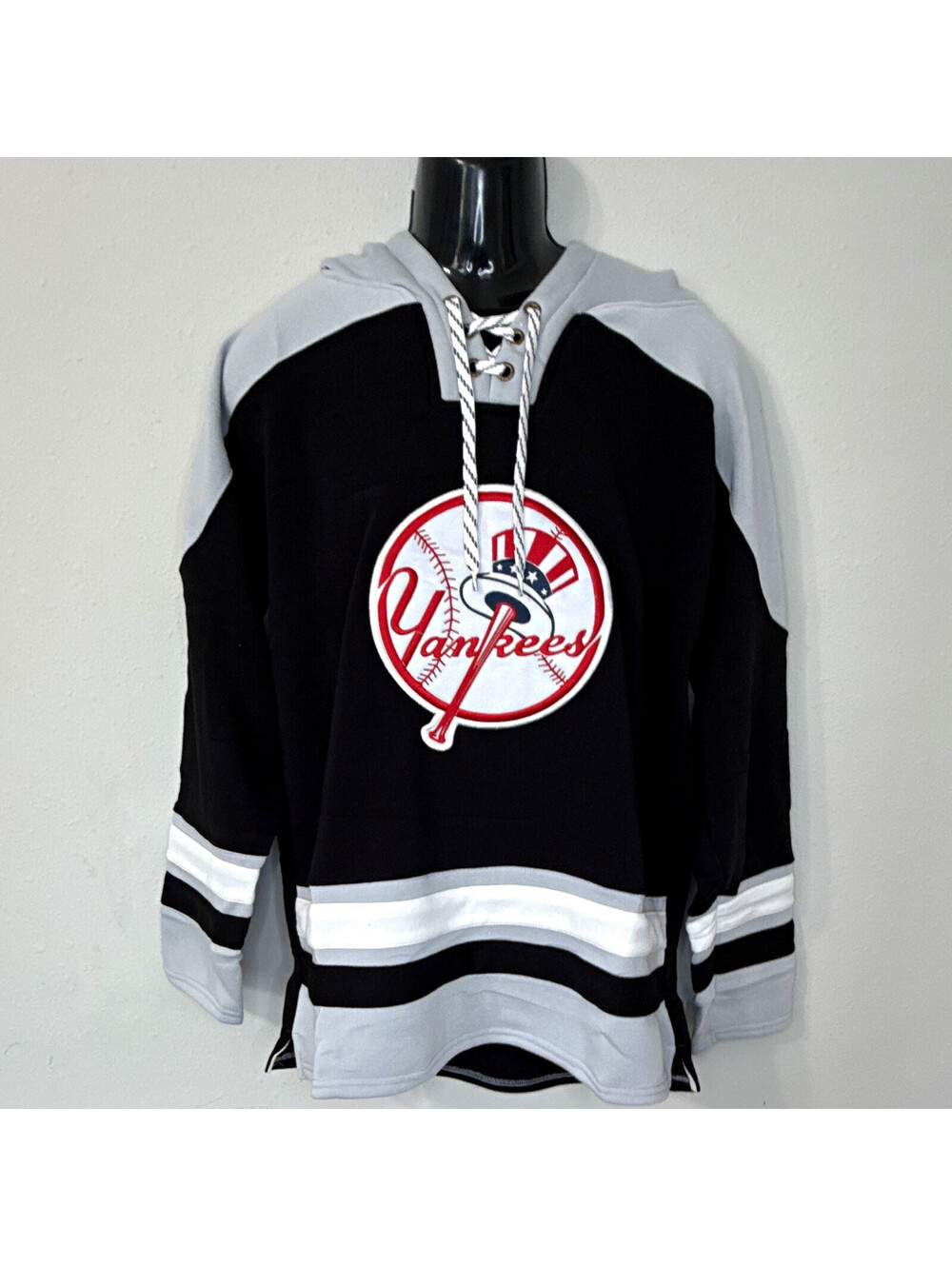 New York Yankees Lace-Up Hoodie Black/Gray/White Size Men’s M